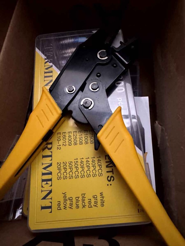 terminal crimping tool